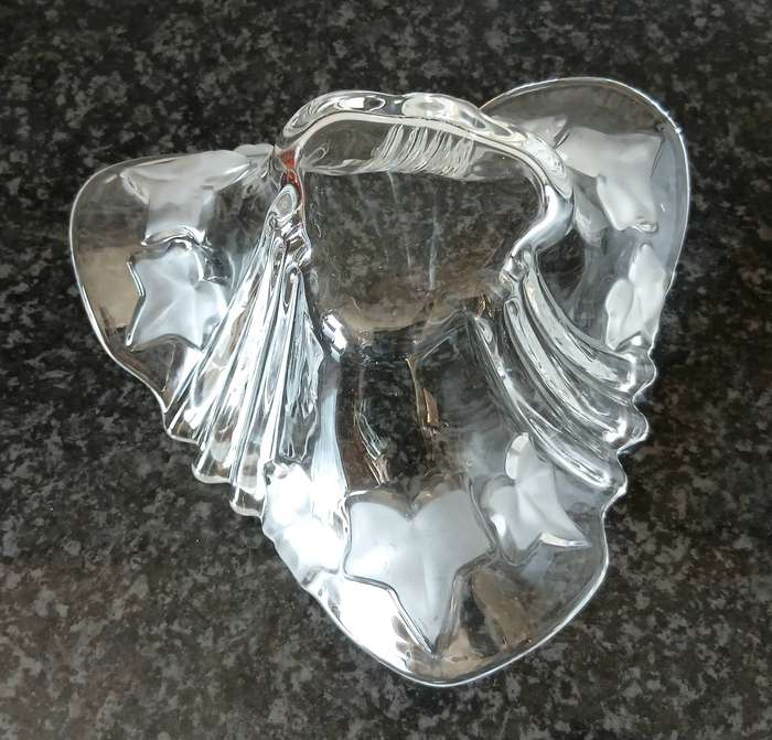 Vintage Mikasa Parisian Ivy Handkerchief Bowl | Sculptural Modern Elegance
