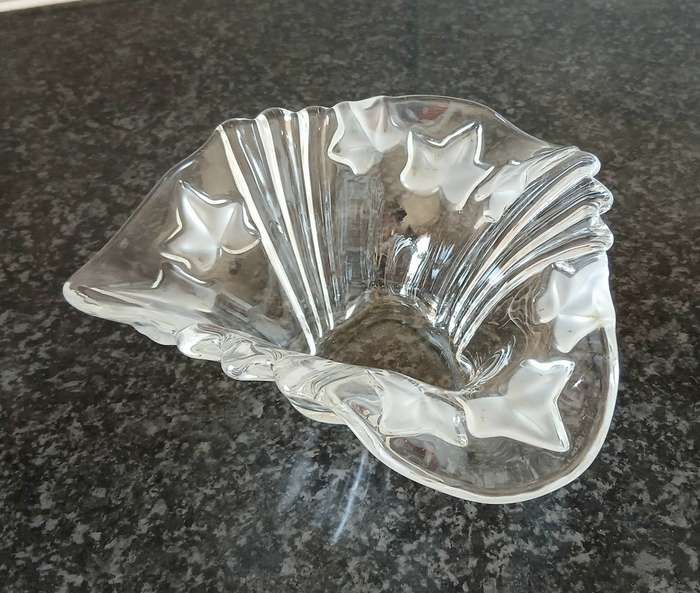 Vintage Mikasa Parisian Ivy Handkerchief Bowl | Sculptural Modern Elegance