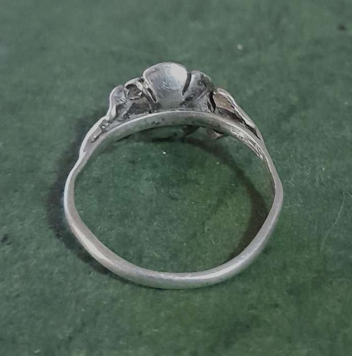 Vintage Sterling Silver Rose Ring | Romantic Floral Design with Leaf Accents