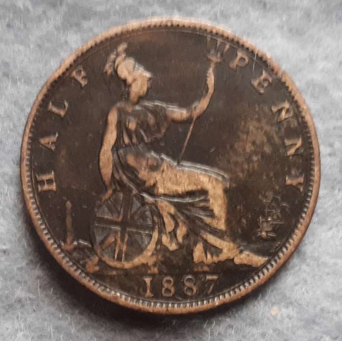 1887 GREAT BRITAIN HALF PENNY