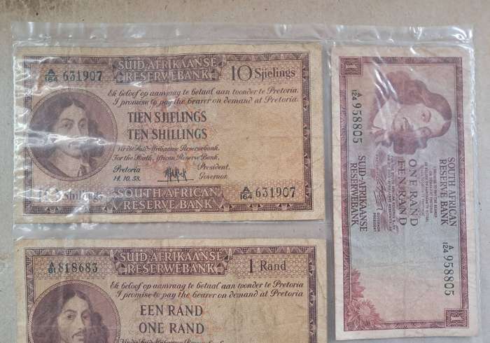 5 X SOUTH AFRICA ONE RANDS