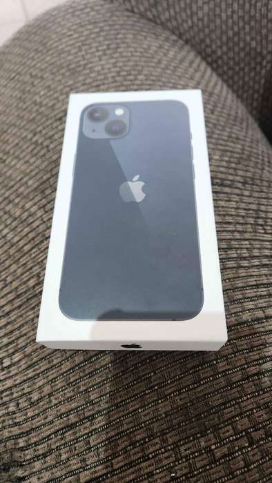 Apple iPhone 13 128GB - A2633 midnight - usb cable, screen protector, cover -in the box