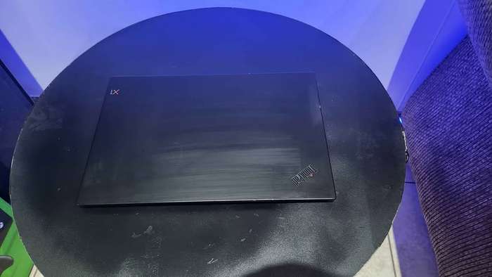 Lenovo ThinkPad x1 Carbon 6th gen - 14" -Dual core i7- 8th Gen, 8gb ddr4 ram, 256gb m.2 ssd