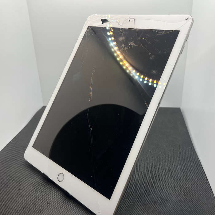 Apple ipad 9.7" 6TH Gen