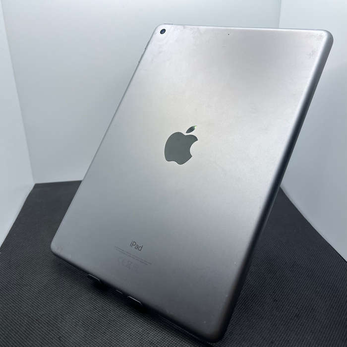 Apple ipad 9.7" 6TH Gen