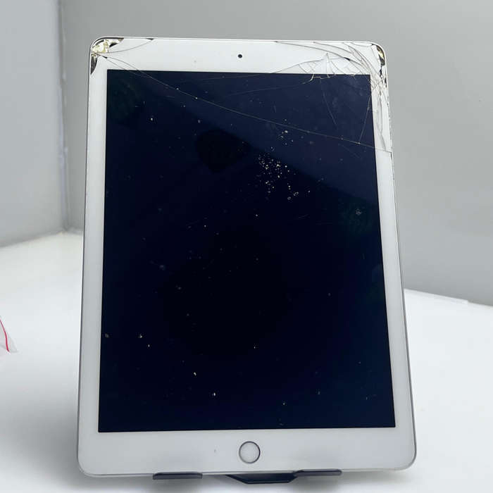 Apple ipad 9.7" 5th Gen