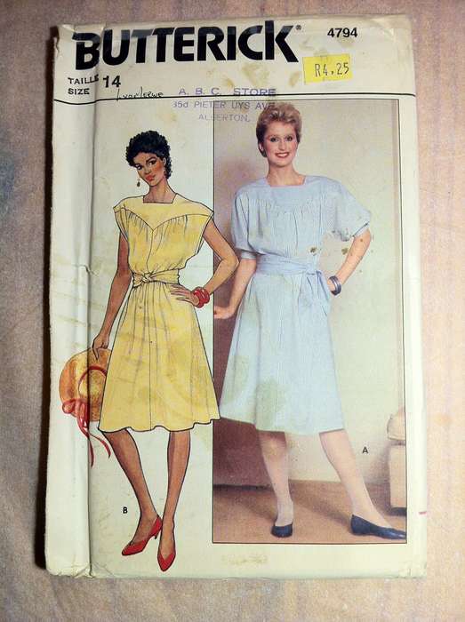 Butterick 4794 Petite Dress and Sash. Size 14. Complete Uncut F/F
