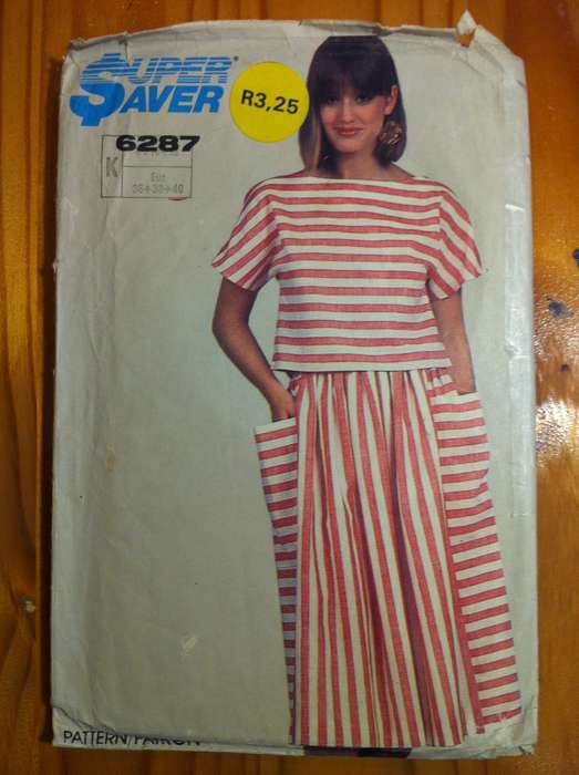 Super Saver 6287 Pullover Top and skirt. Size 36,38,40. Cut on 40. Complete