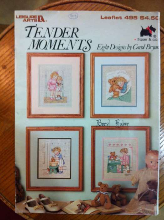 Tender Moments. Eight Designs by Carol Bryan. Cross Stitch