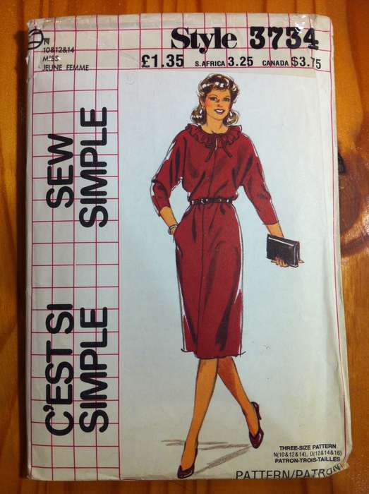 Style 3734 Pullover Dress. Cut on 12. Missing C / Pocket Piece