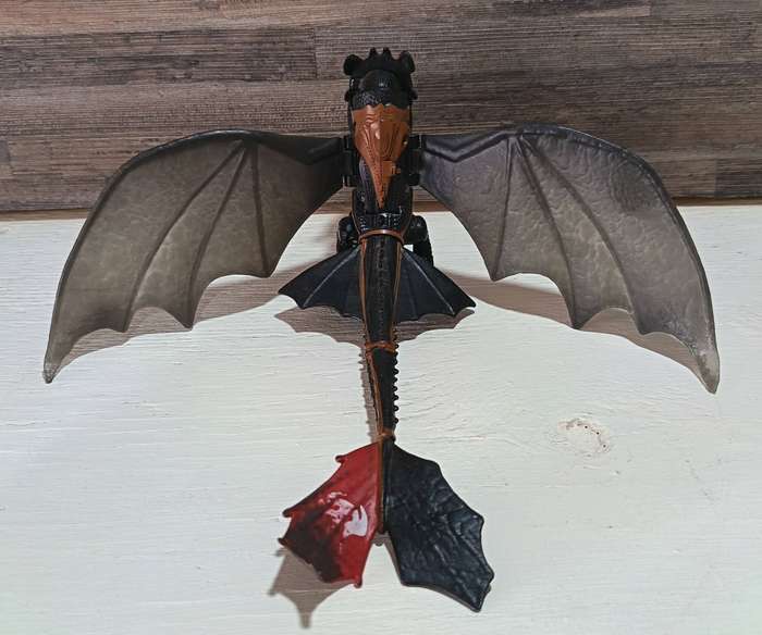 How to train your Dragon Lot
