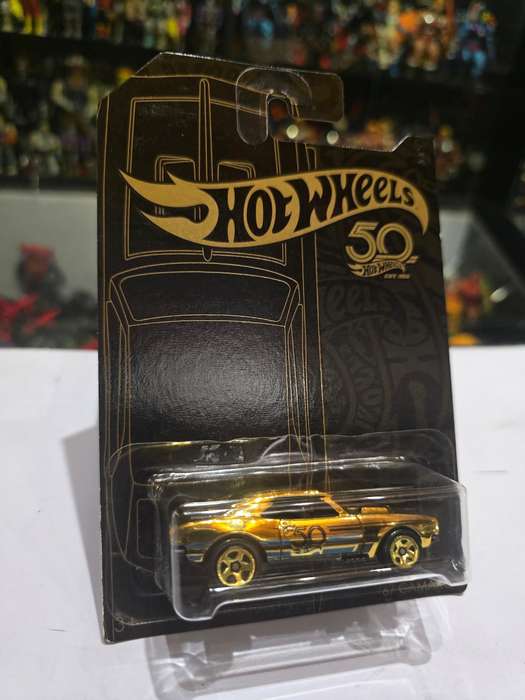 Moc HotWheels 67 Camaro Chase 50th Anniversary