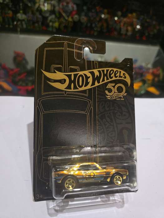Moc HotWheels 67 Camaro Chase 50th Anniversary