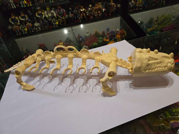 1985 Complete Battle Bones of He-Man-Masters of the Universe (MOTU) Vintage Figure