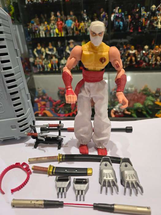GI Joe 2005 Complete Sigma 6 Storm Shadow 8" Figures