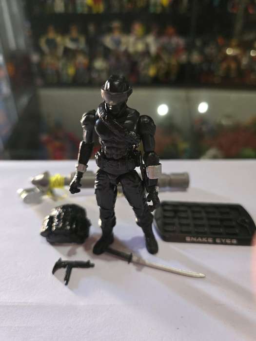 GI Joe 2009 Complete Snake Eyes Figure