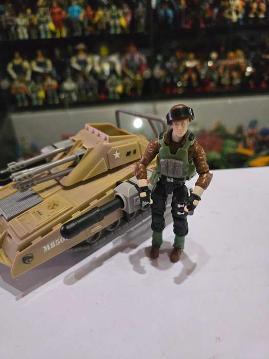 GI Joe 2009 Armored Panther With Thunderblast