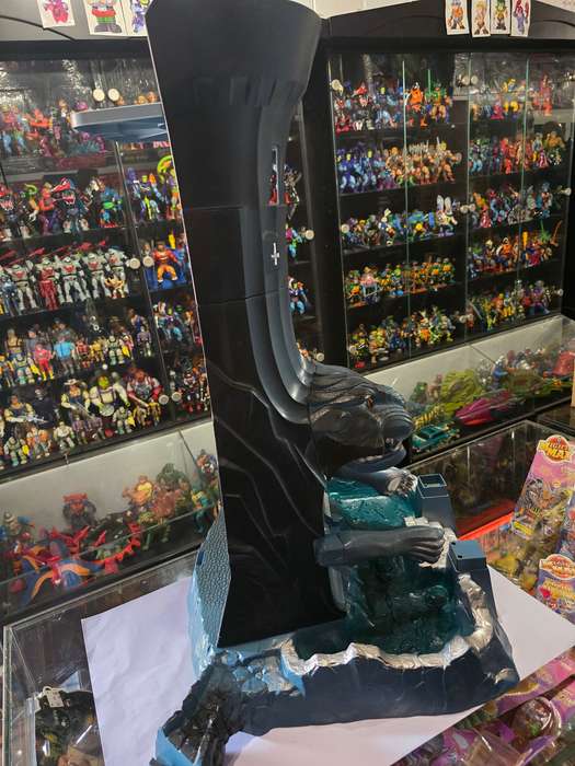1986 RARE Eternia Playset of He-Man-Masters of the Universe (MOTU) Vintage Figure