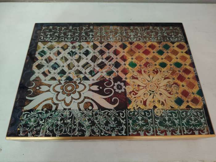 Stunning bateel enamel etched storage box