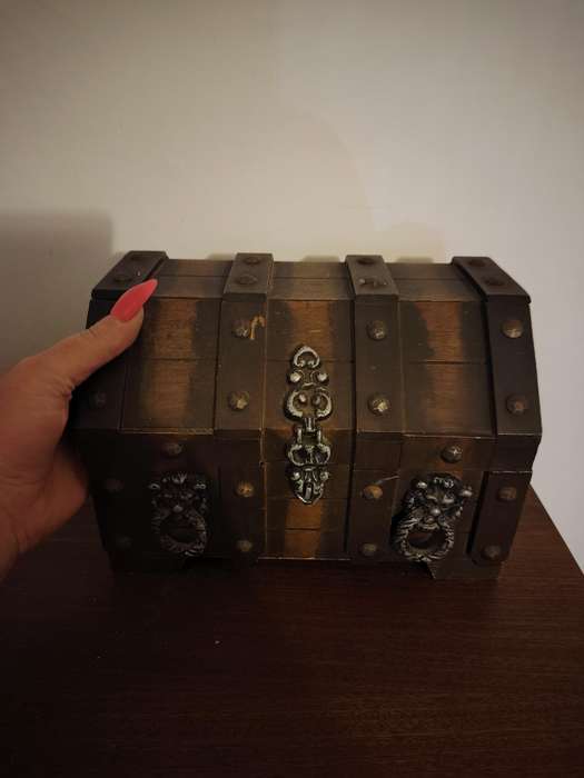 Beautiful mid century jewelry box