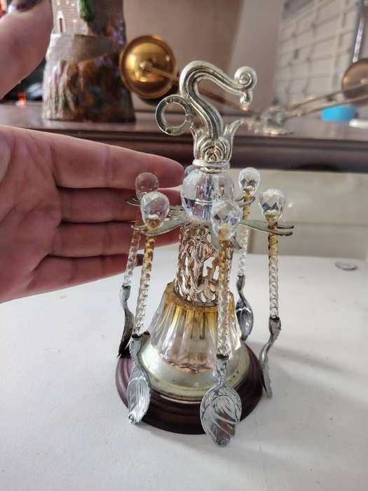 Beautiful vintage small teaspoon stand