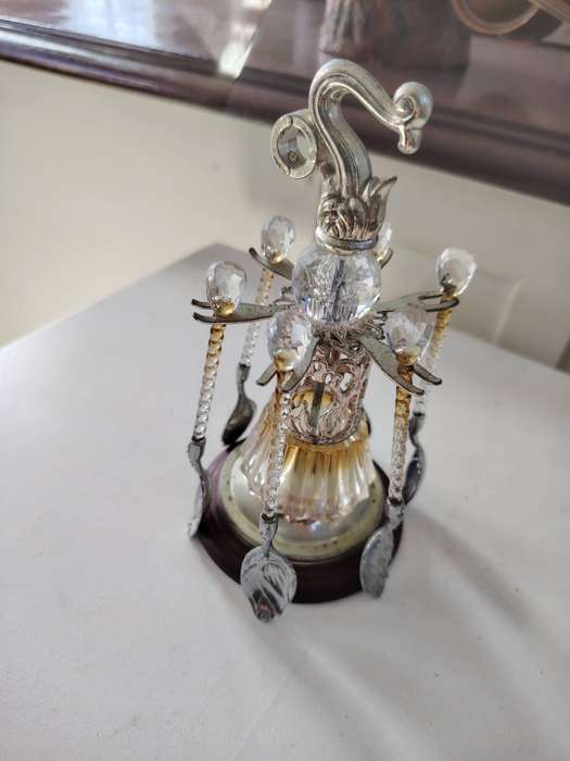 Beautiful vintage small teaspoon stand