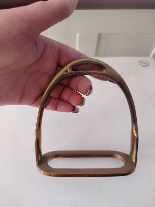 Brass saddle styrup