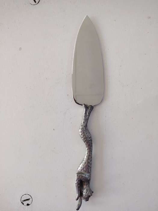 Diana charmichael cheetah cake server