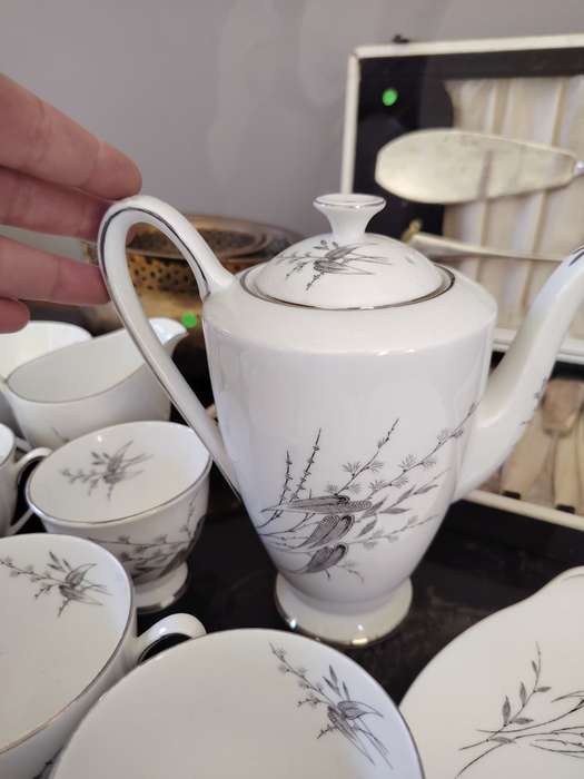 Royal standard crockery set. Pieces as per pics