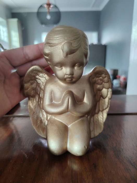 Beautiful vintage praying cherub ornament