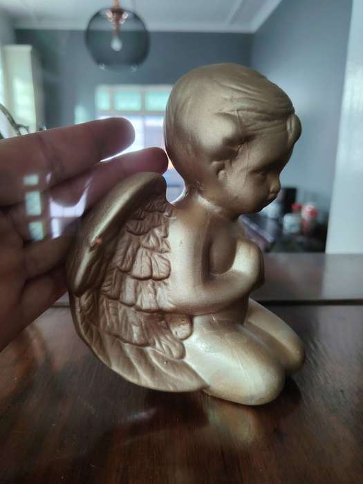 Beautiful vintage praying cherub ornament
