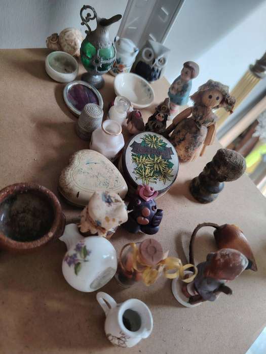 Mixture of vintage miniatures