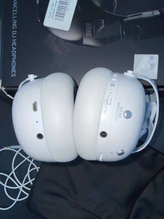 Korg NC-Q1 Smart Noise Cancelling Headphones  white