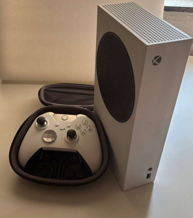 Xbox Series S 512GB Digital Video Game Console + Xbox Elite 1 Wireless Controller  White