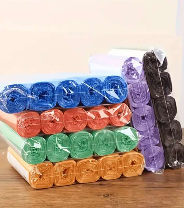 5 Rolls of 100 each Disposable Bin Bags - Black  44cm x 47cm