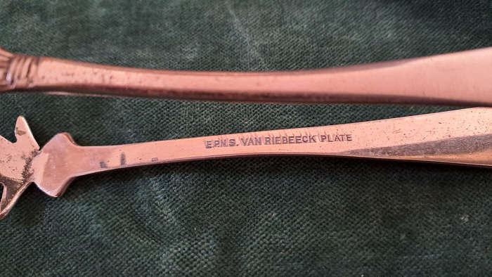 Silver plated claw tongs - Van Riebeeck