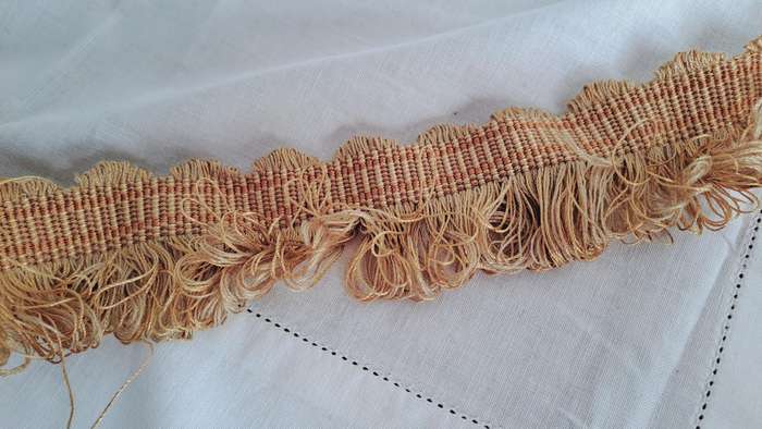 Fringe / trim remnant- gold (150 long)