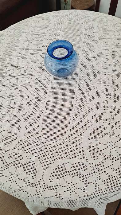 Oval filet crochet tablecloth 90 x 140cm diameter- white