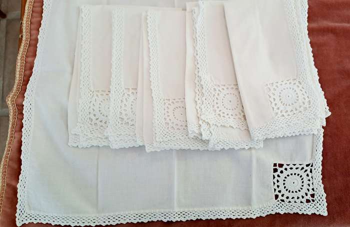 6 cotton napkins -crochet insert - 40 x 40cm