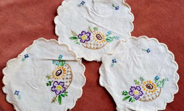 3 small, round, embroidered doilies - 13 cm