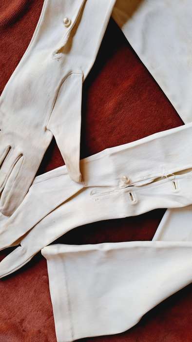 Long vintage satin gloves - 56cm - small size