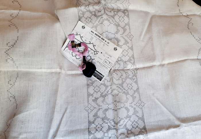 Stamped linen (tablecloth) for embroidery- pure linen - 86 x 86cm