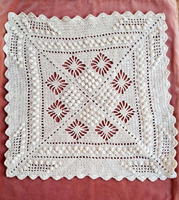 Beige crochet square - 40 x 40cm