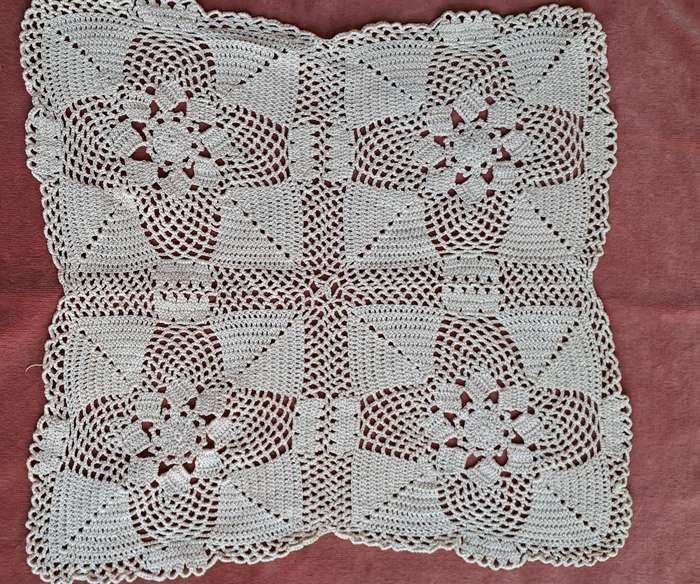 Beige crochet square - 30 x 30 cm