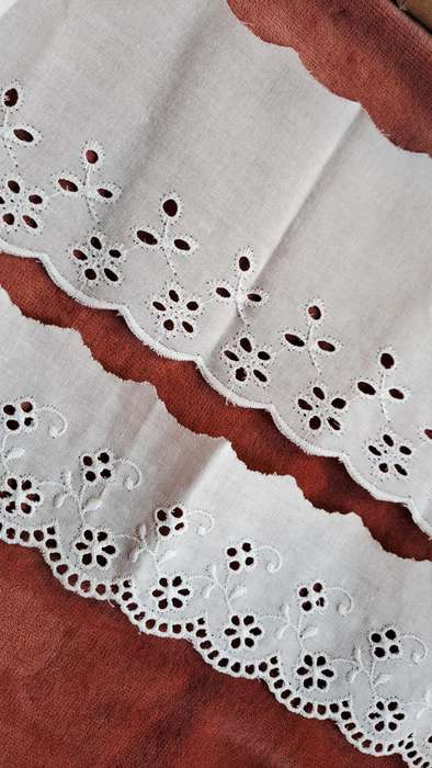 Broderie anglais trim - 2 metres in total (1m of each)
