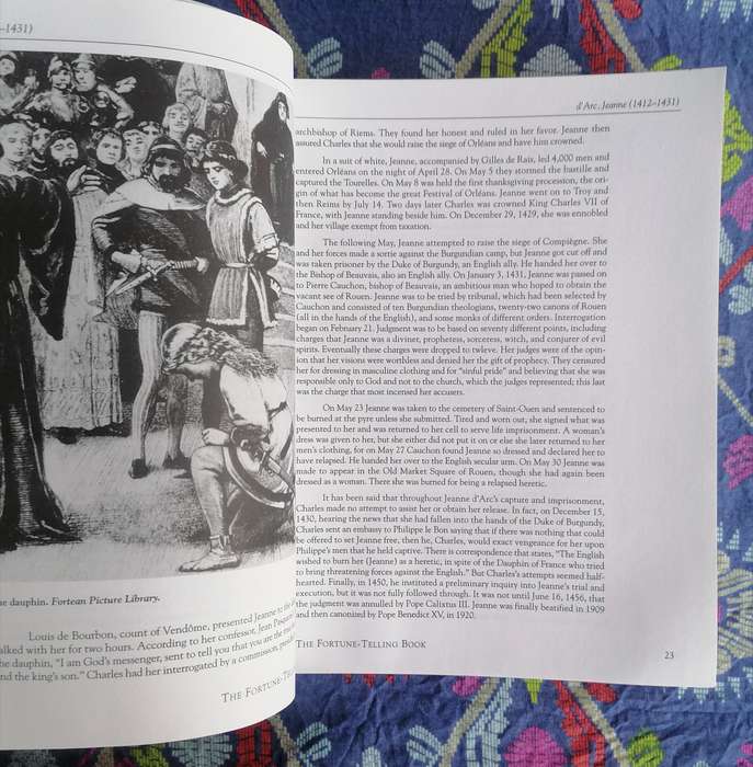 The Fortune-telling Book i- The Encyclopaedia of Divination and Soothsaying by Raymond Buckland