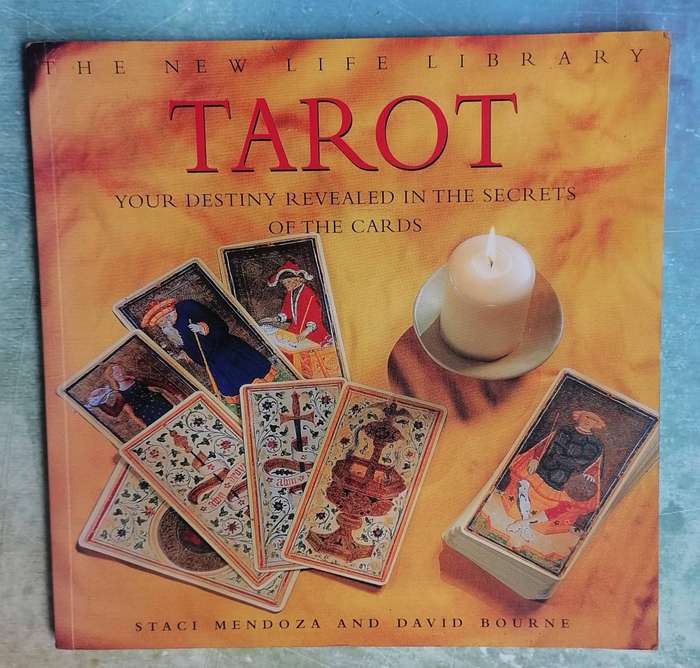 Tarot (The New Life Library) by Staci Mendoza and David Bourne