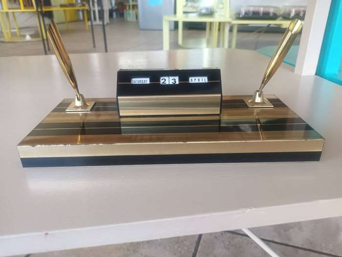 VINTAGE Perpetual Desk Calendar With A Pen Holder Stand