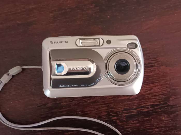 Fujifilm Finepix A330 3.2 Megapixel Digital Camera