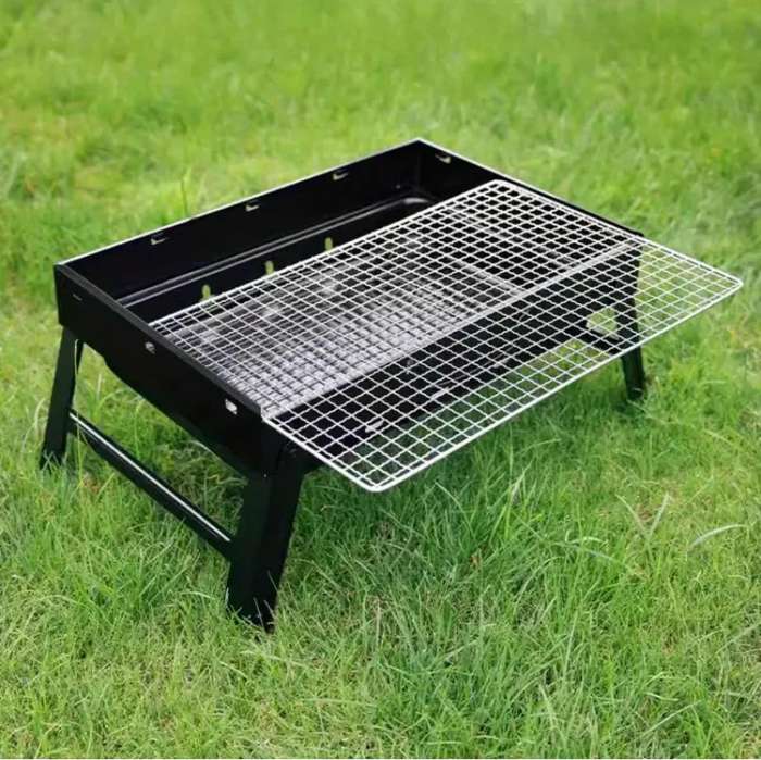 Small Picnic Barbecue Tool, Painted Iron Construction, Ideal for Patio & Outdoor Use